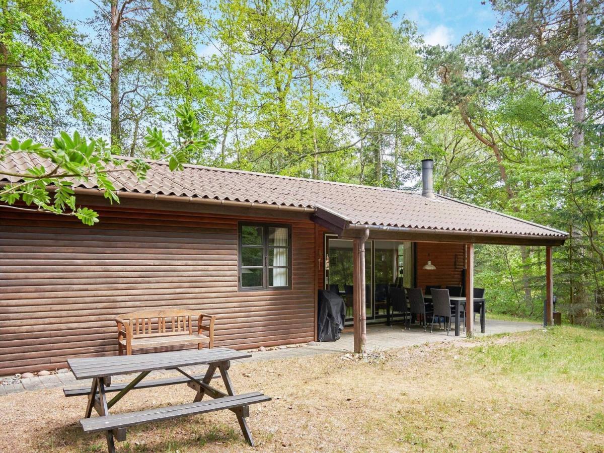 Three-Bedroom Holiday Home In Ronne 4 Exterior photo