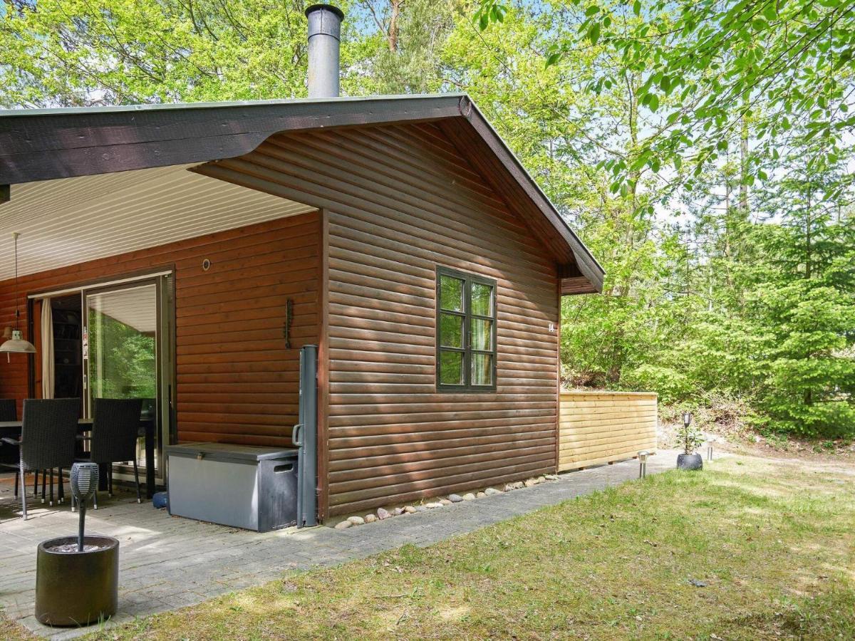 Three-Bedroom Holiday Home In Ronne 4 Exterior photo